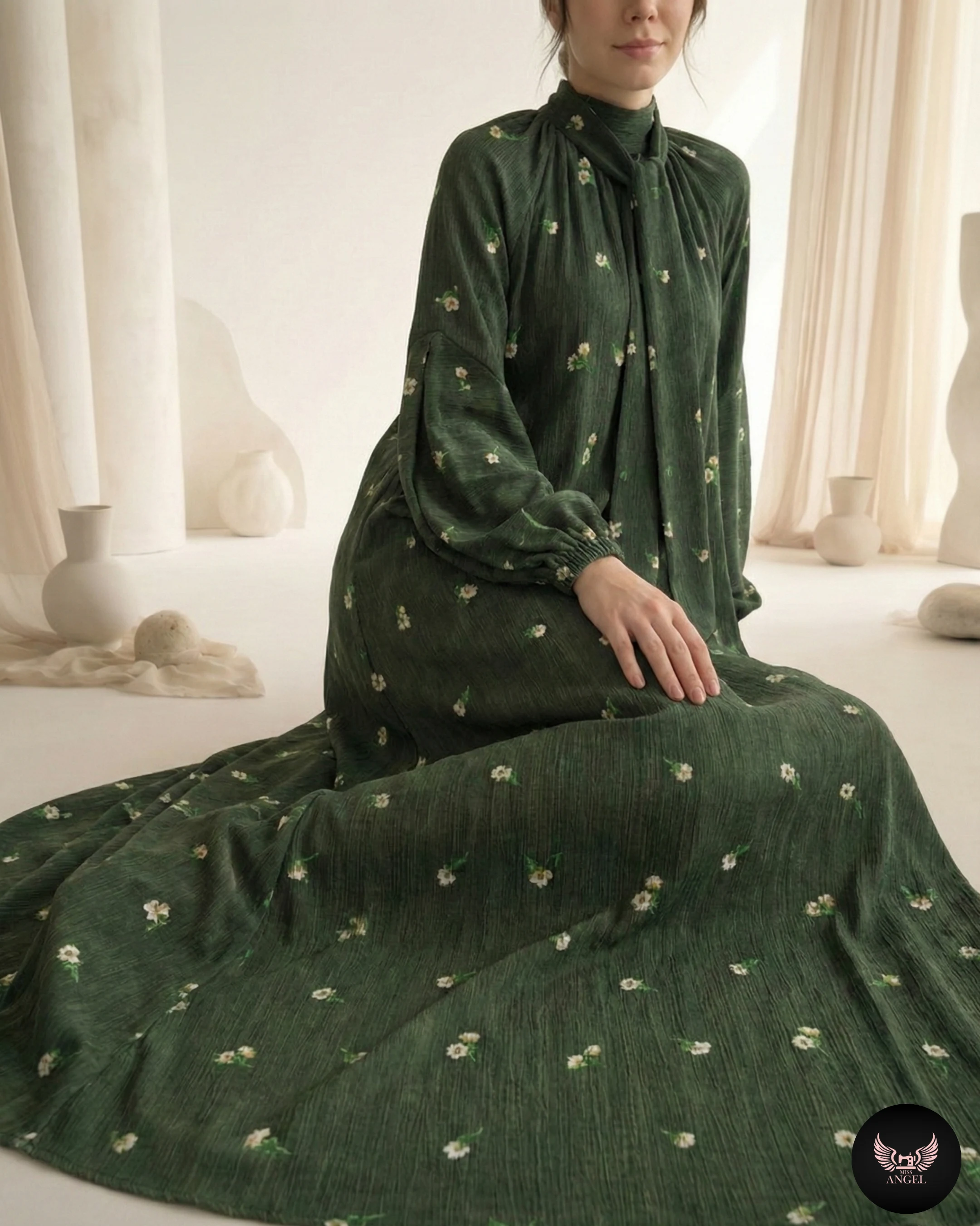 Cupro Kumaş Elbiselerle Dört Mevsim Şıklık