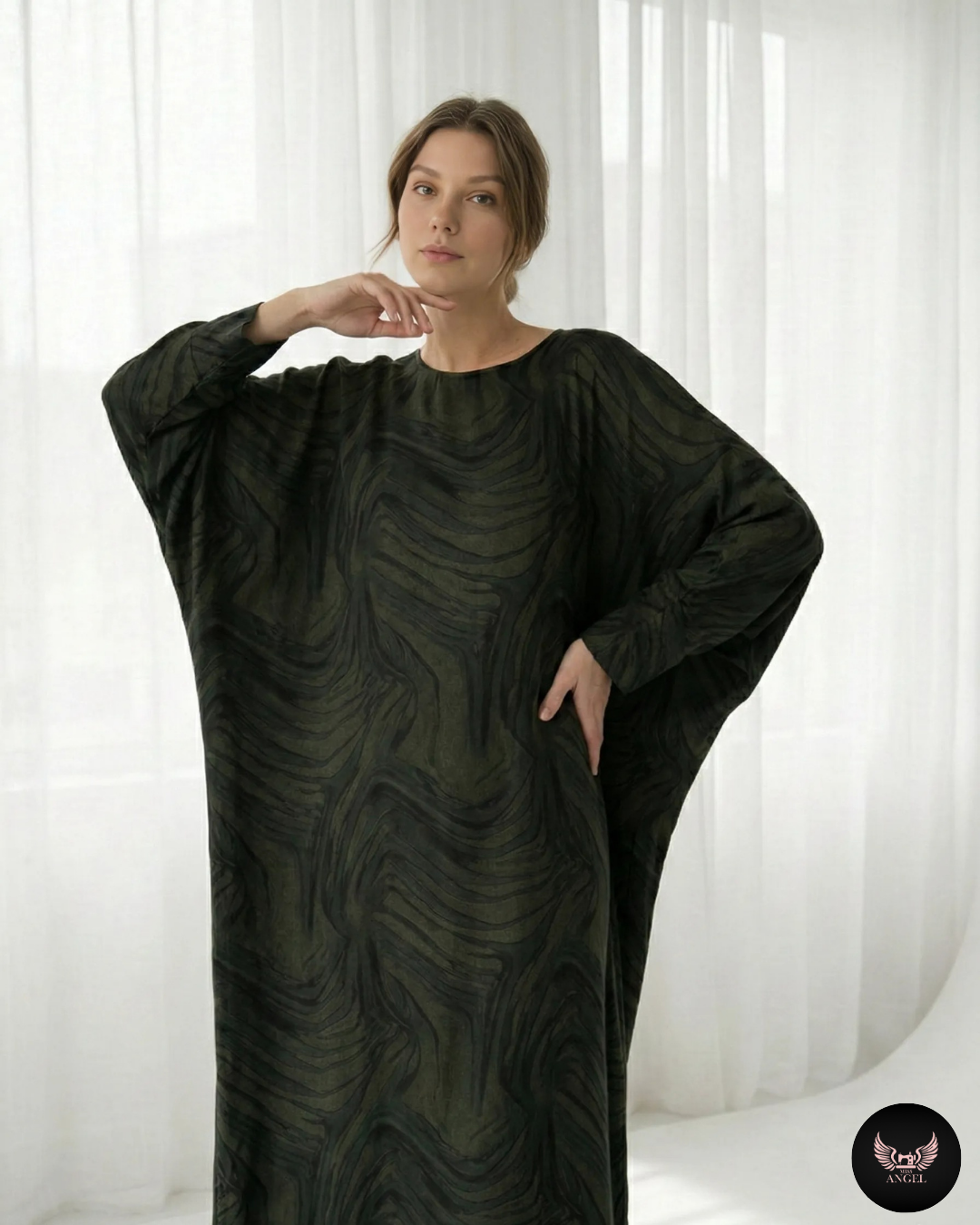 İpek Cupro Yeşil Desenli Yarasa Kol Detaylı Elbise - Görsel 2