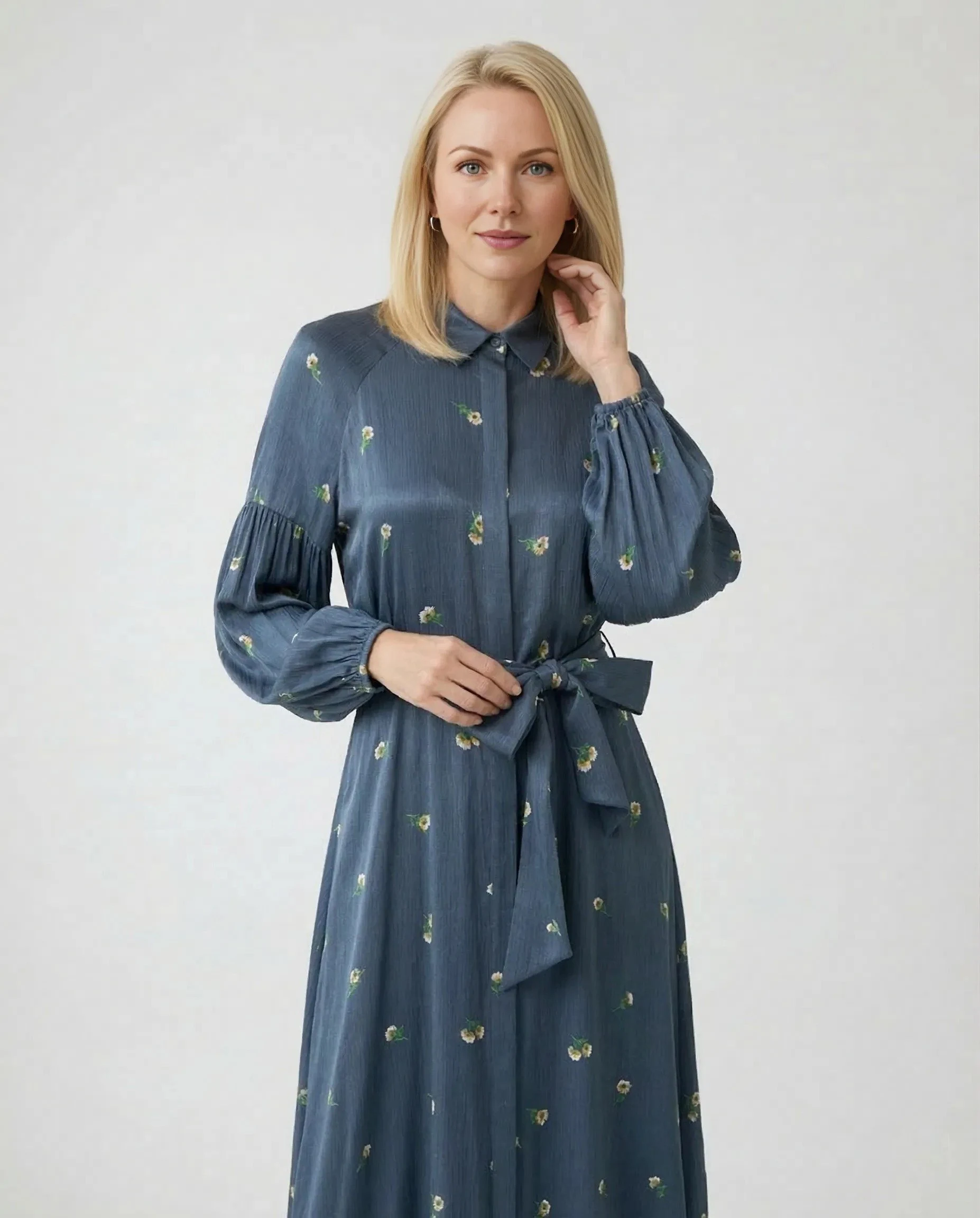 Mavi Çiçekli Desenli Gömlek Yakalı Kuşaklı İpek Cupro Elbise - Görsel 2