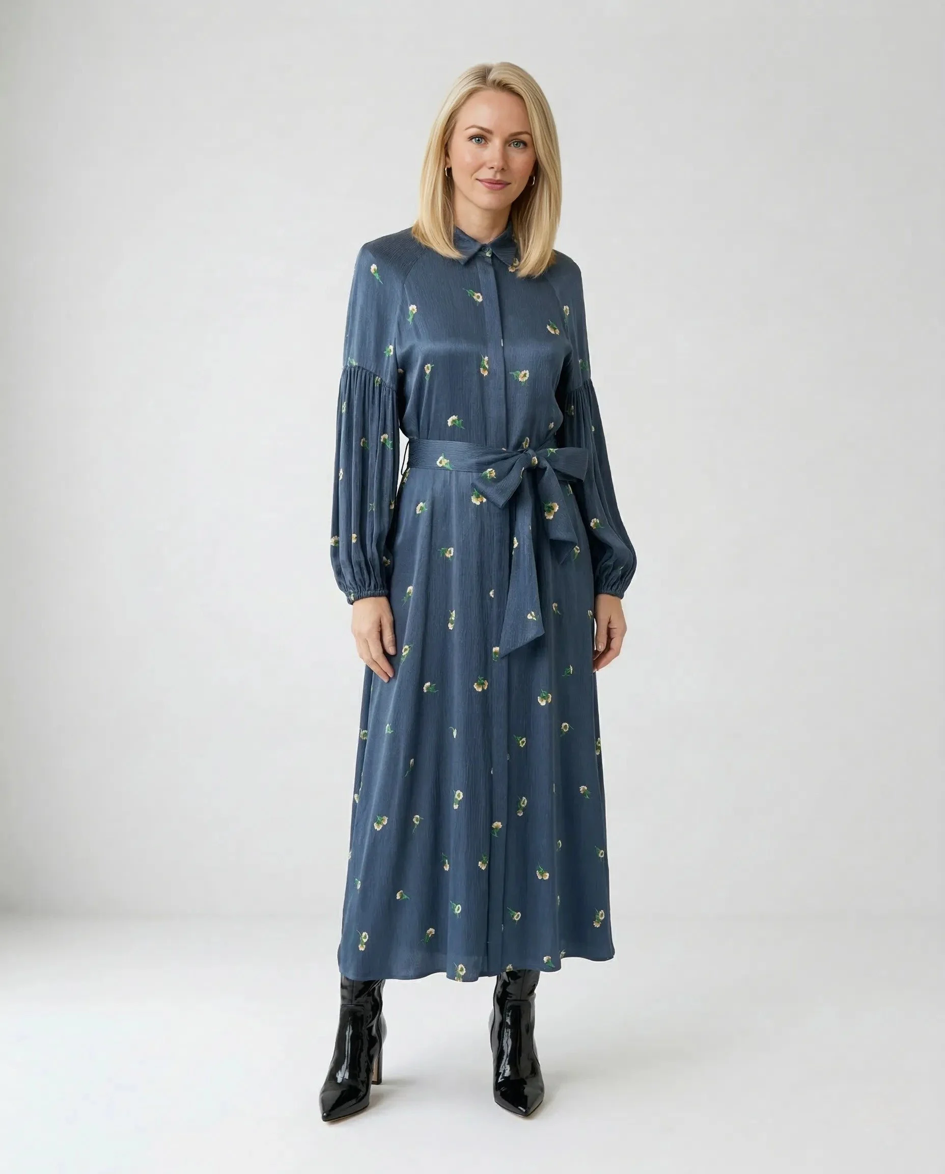 Mavi Çiçekli Desenli Gömlek Yakalı Kuşaklı İpek Cupro Elbise - Görsel 3