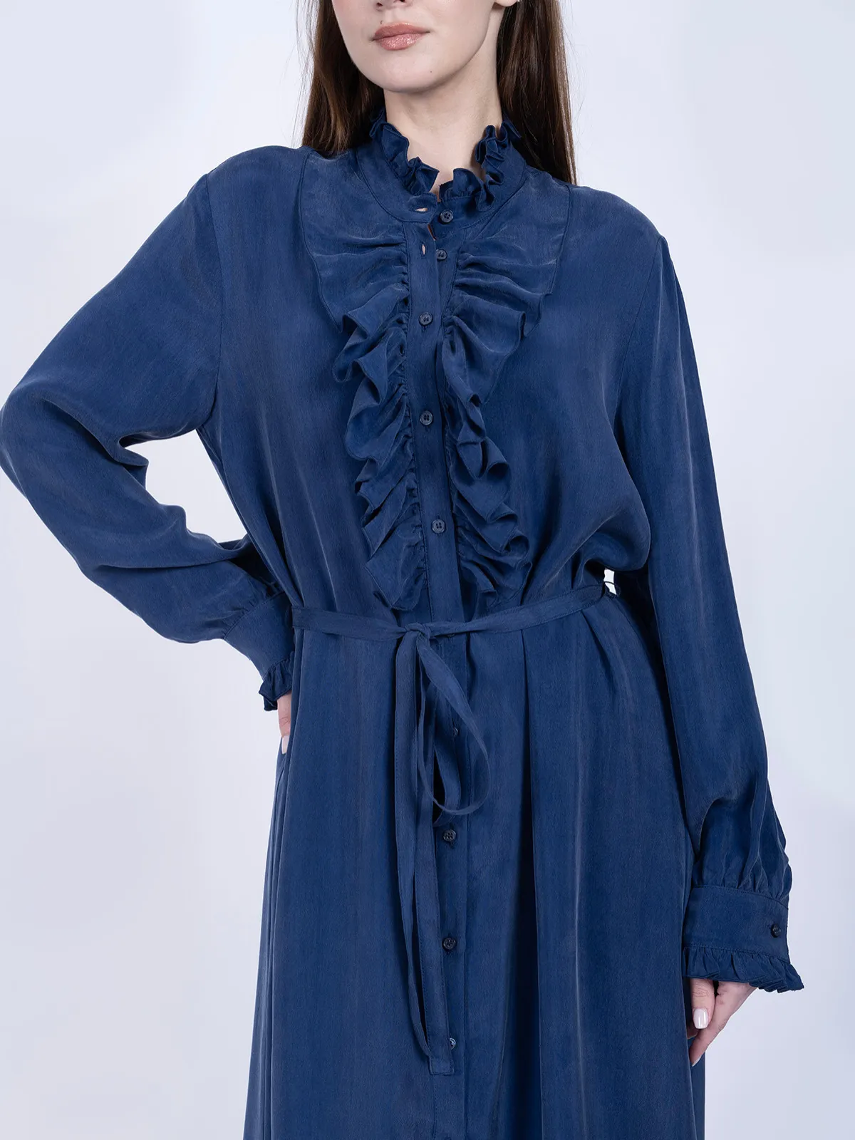 %100 İpek Cupro Mavi Önü Fırfırlı ve Kuşaklı Elbise - Görsel 3