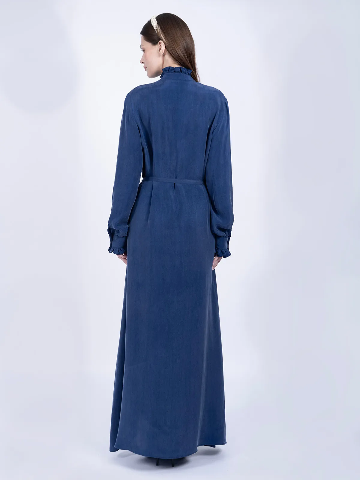 %100 İpek Cupro Mavi Önü Fırfırlı ve Kuşaklı Elbise - Görsel 4