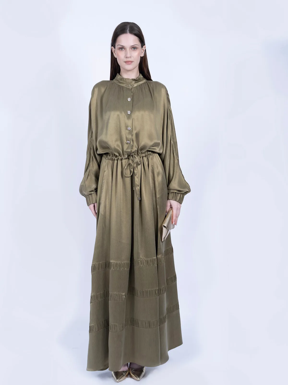 İpek Cupro Beli Bağcıklı ve Katlı Fırfır Detaylı Haki Gold Elbise