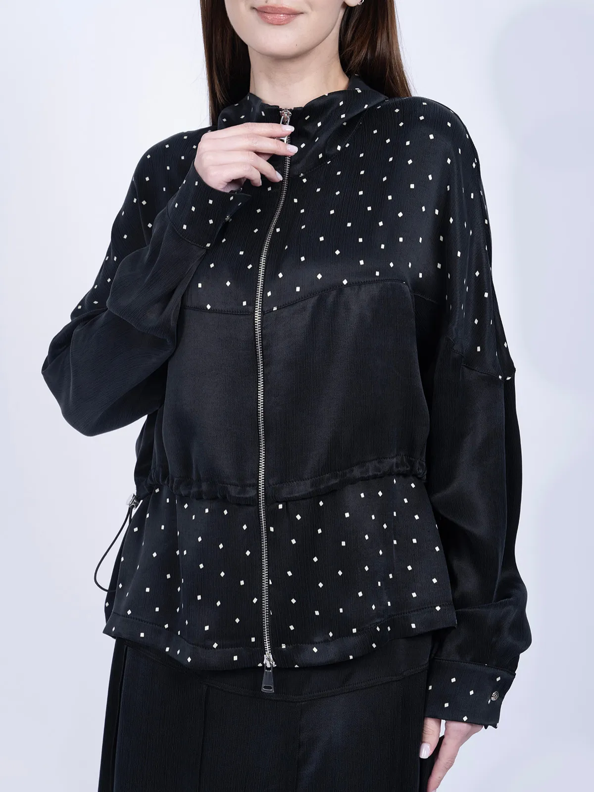 %100 İpek Cupro Puantiyeli Fermuarlı Ceket & Etek Takımı - Siyah - Görsel 5