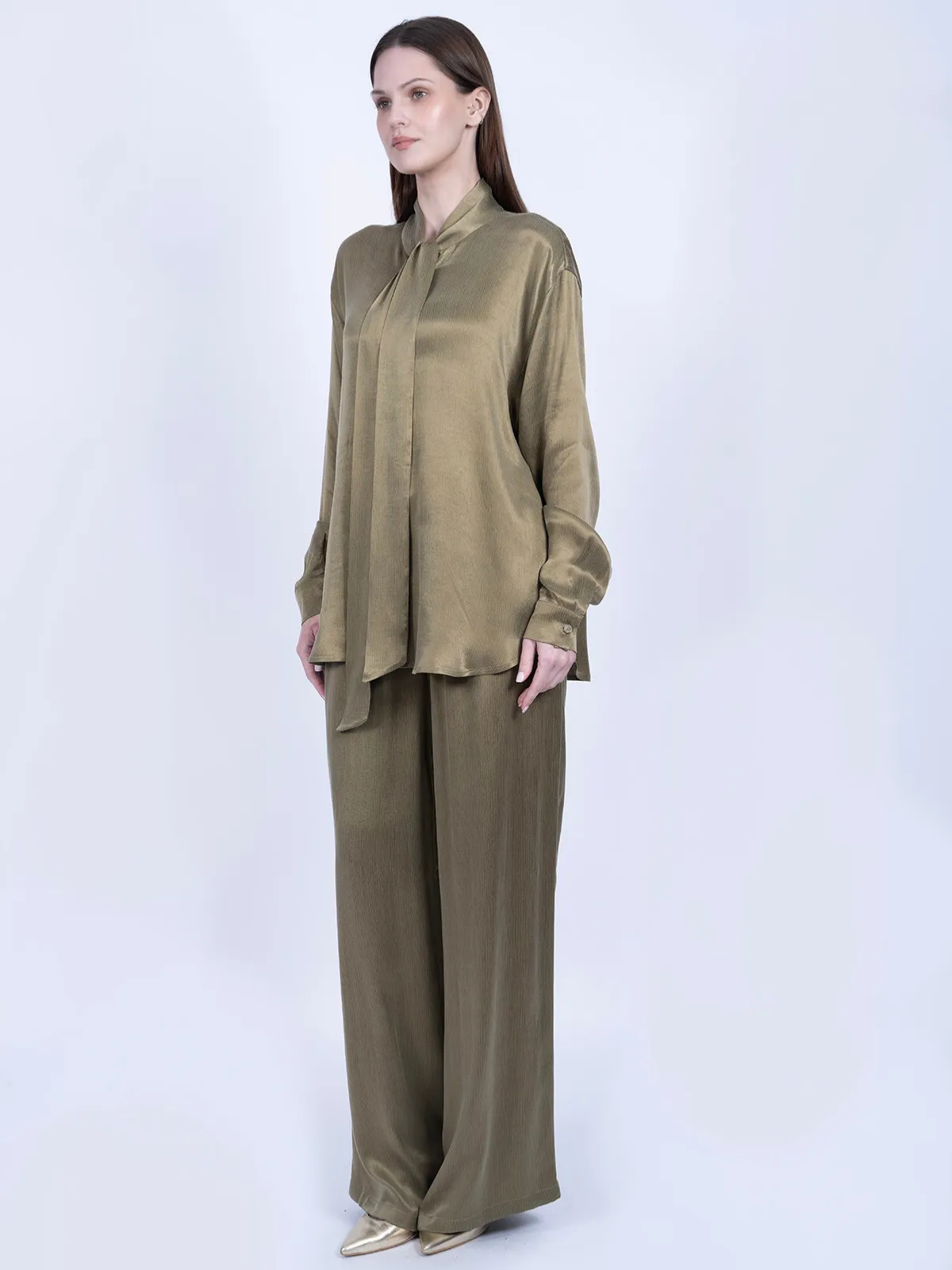 %100 İpek Cupro Kravat Yaka Bluz & Pantolon Takımı - Haki - Görsel 2