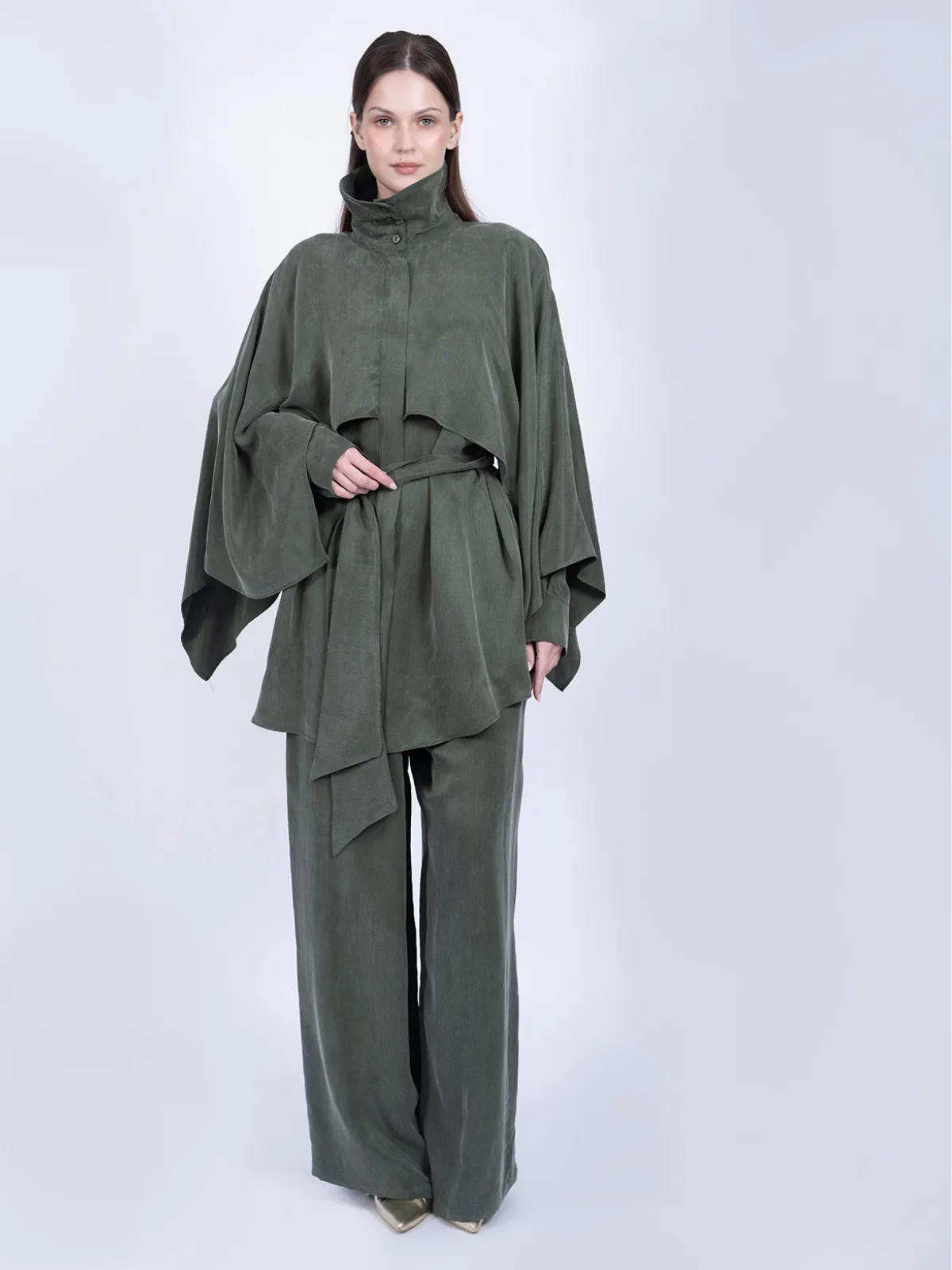 %100 İpek Cupro Pelerin Detaylı Tunik & Pantolon Takımı - Haki - Ana Görsel