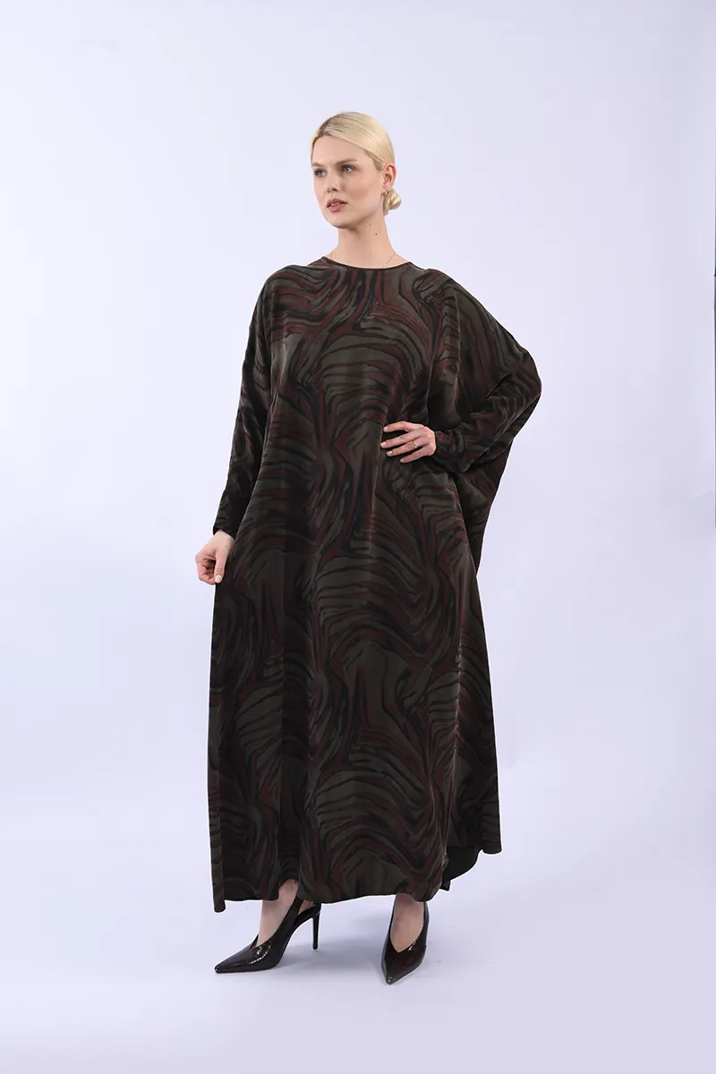 %100 İpeker Cupro Kahverengi - Yeşil Desenli Yarasa Kol Elbise - Ana Görsel