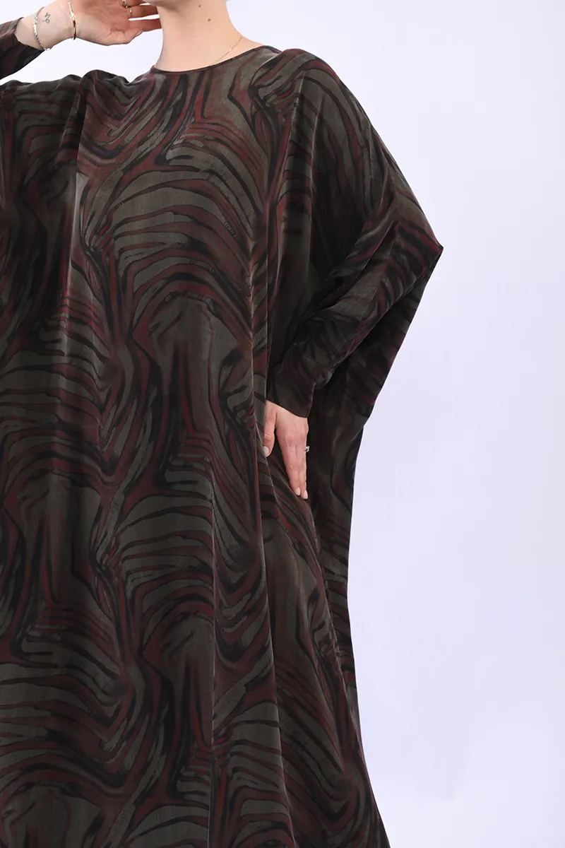 %100 İpeker Cupro Kahverengi - Yeşil Desenli Yarasa Kol Elbise - Görsel 7